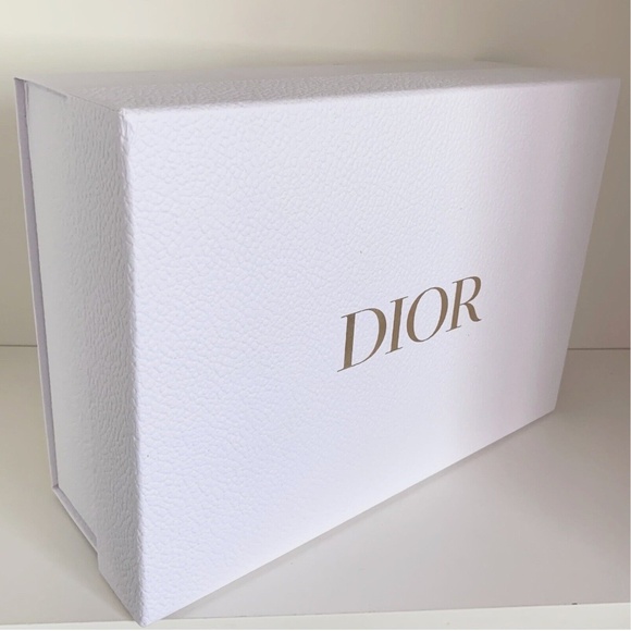 Large Dior Storage Box Pebbled White With Gold Logo Authentic NEW 12.5”x9”x4.5” - Picture 2 of 5
